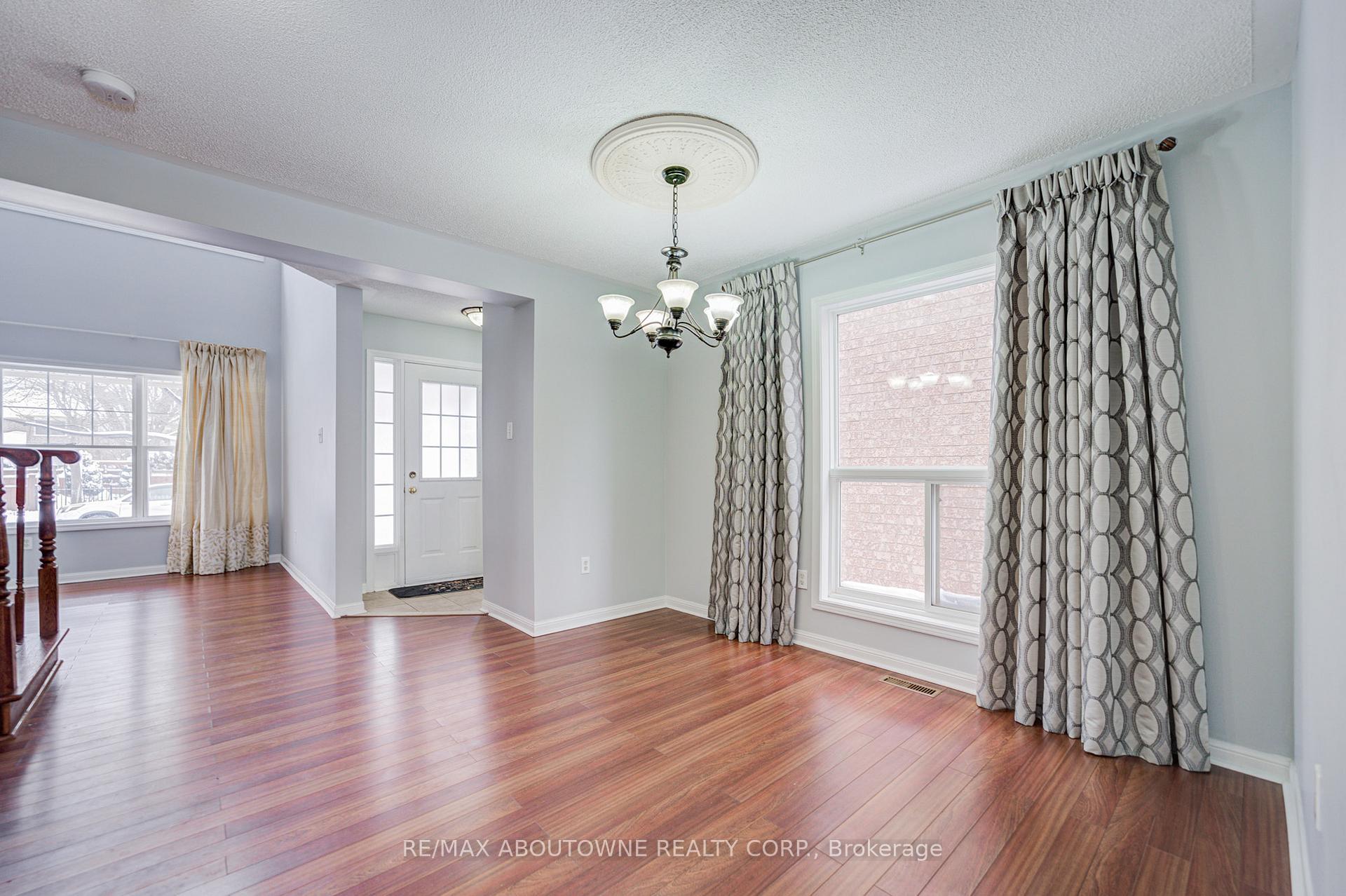 1230 Sagewood Crescent