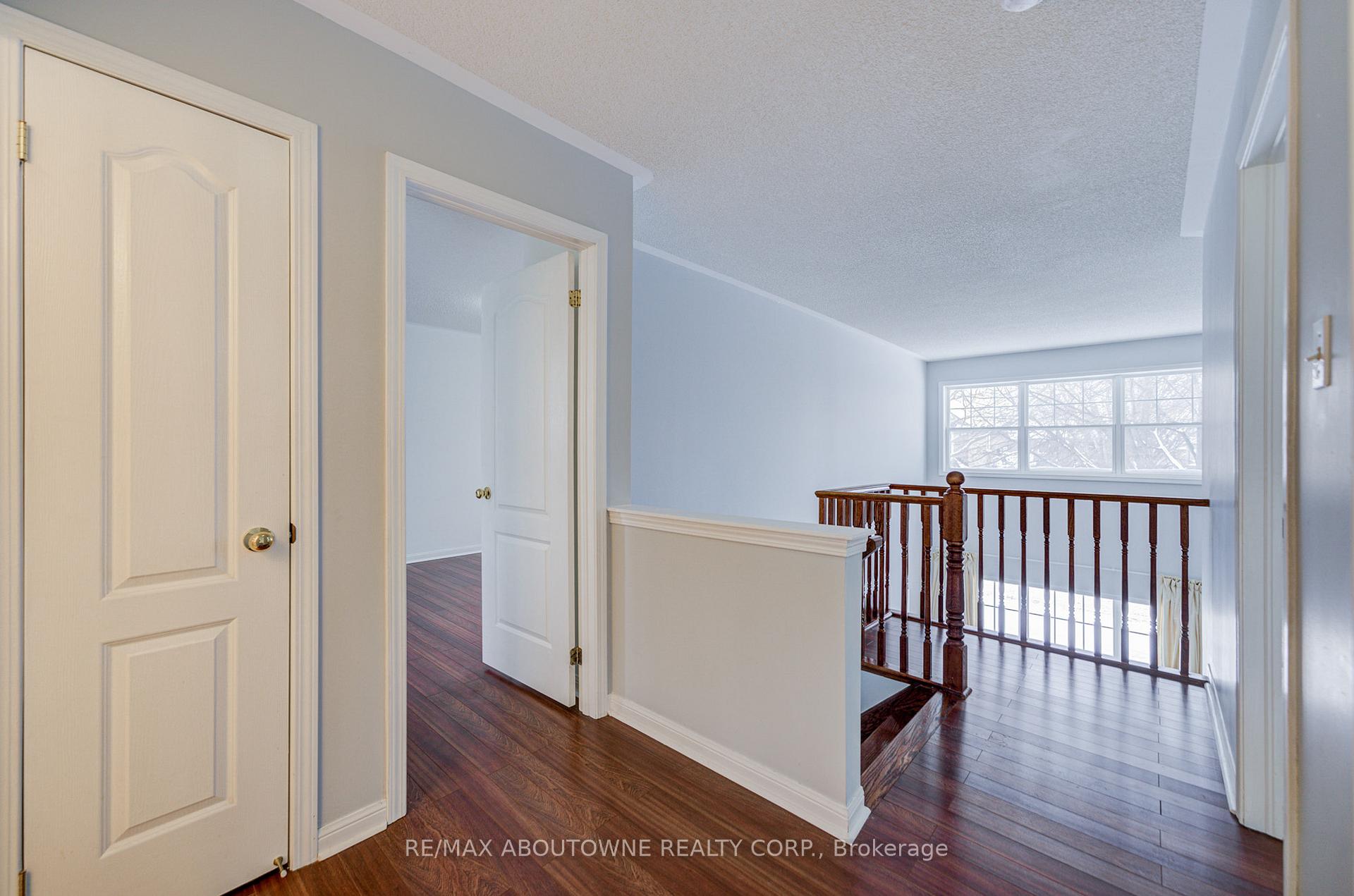 1230 Sagewood Crescent