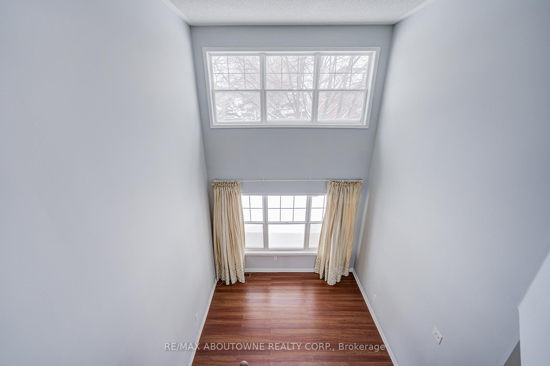 1230 Sagewood Crescent