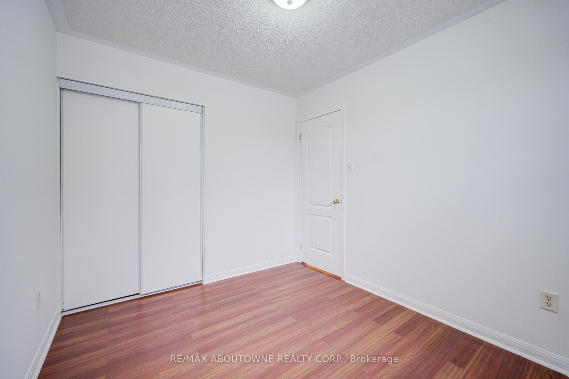 1230 Sagewood Crescent