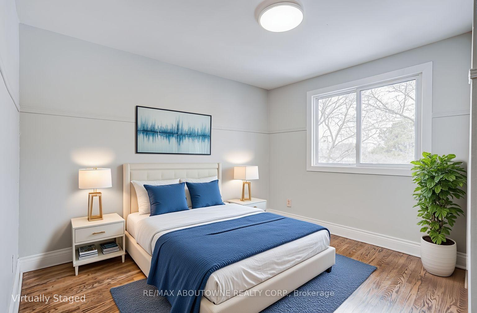 100 Oakdale Drive, Oakville, ON L6H 1J3