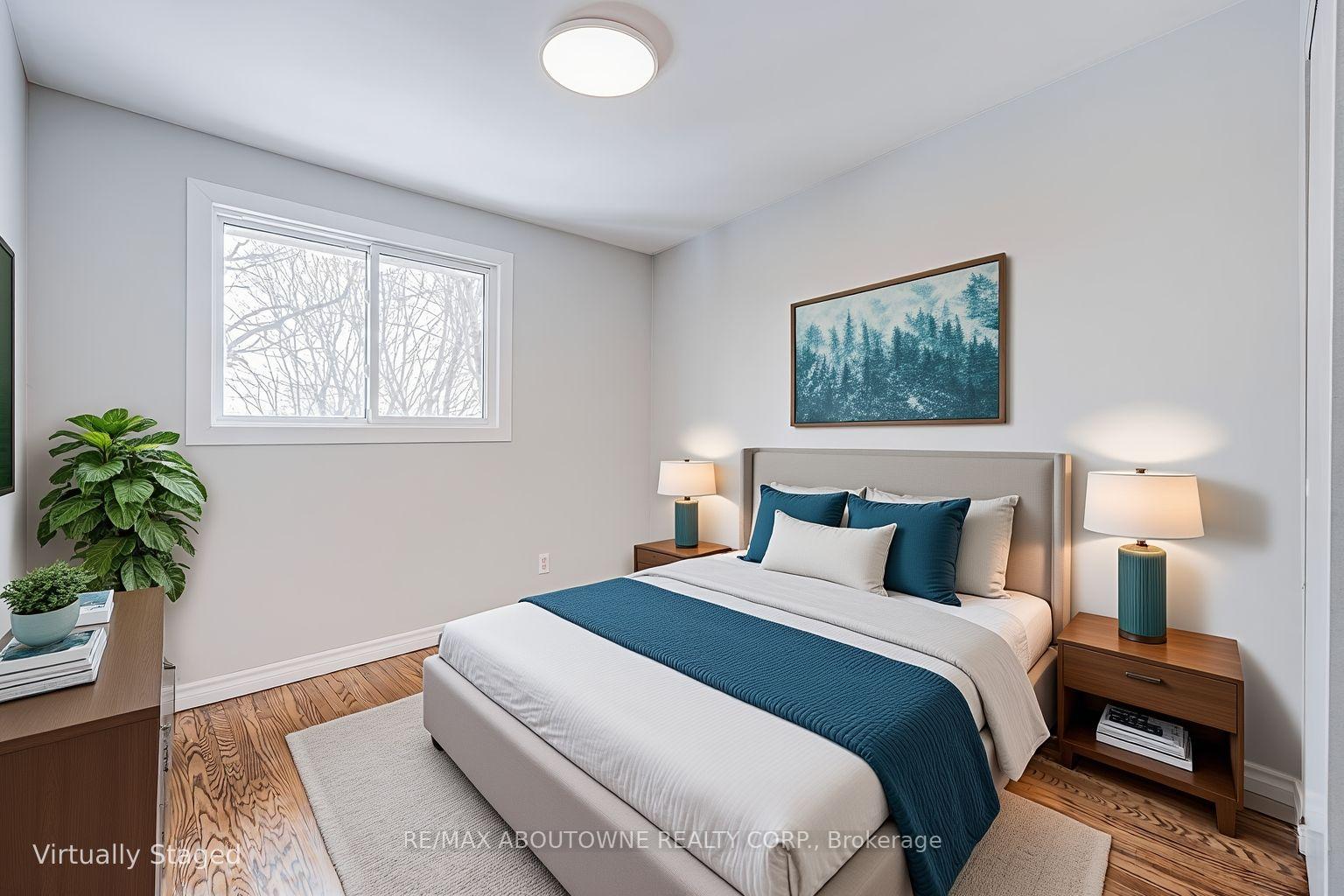 100 Oakdale Drive, Oakville, ON L6H 1J3