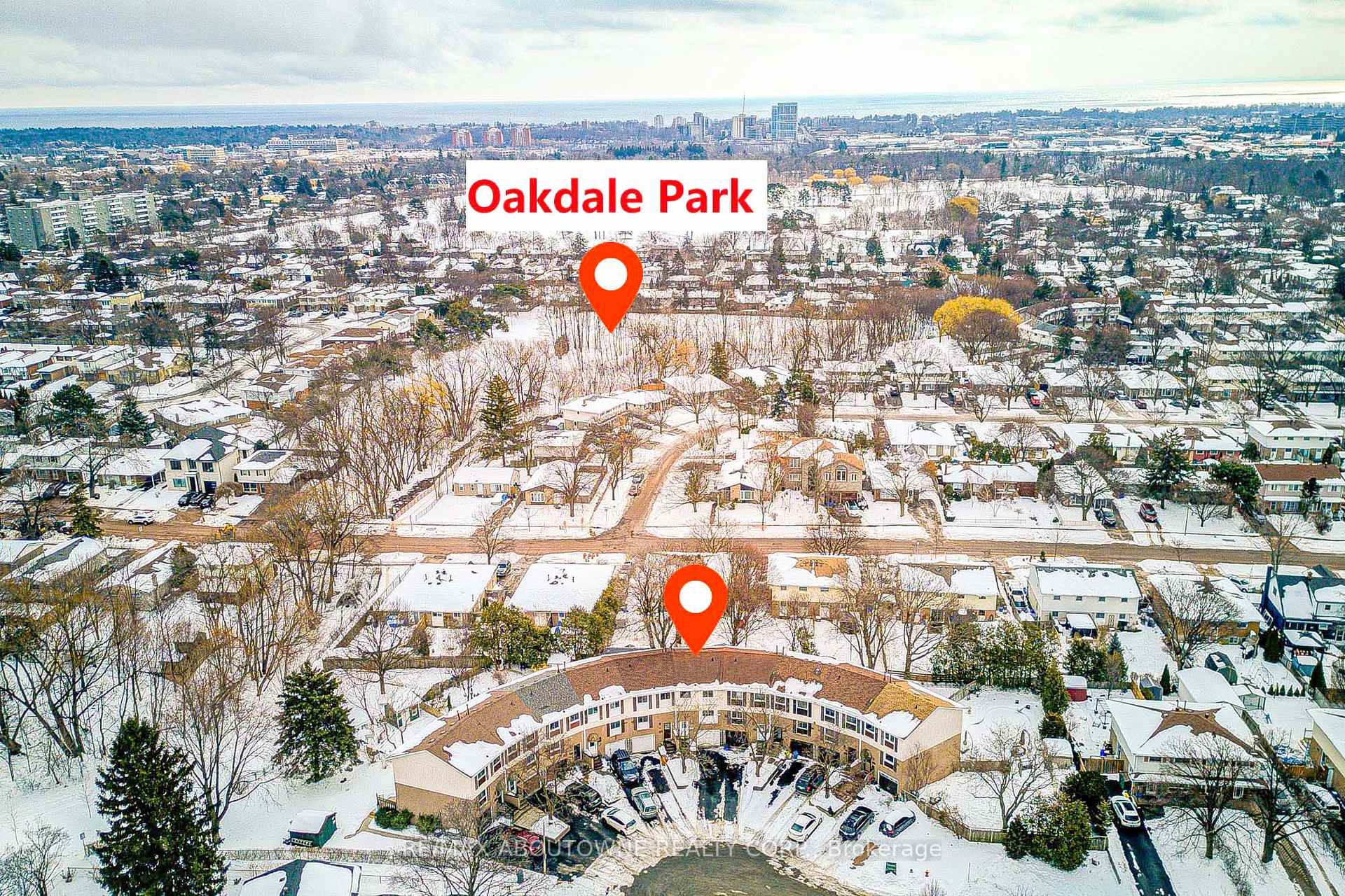 100 Oakdale Drive, Oakville, ON L6H 1J3