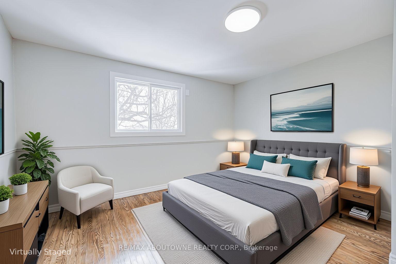 100 Oakdale Drive, Oakville, ON L6H 1J3