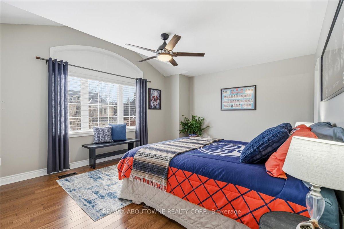 3260 Ribble Crescent, Oakville, ON L6M 0B1, Oakville ON, L6M 0B1