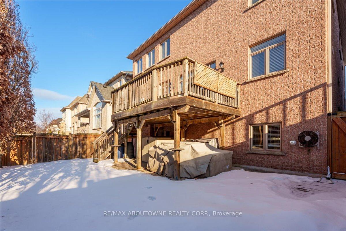 3260 Ribble Crescent, Oakville, ON L6M 0B1, Oakville ON, L6M 0B1