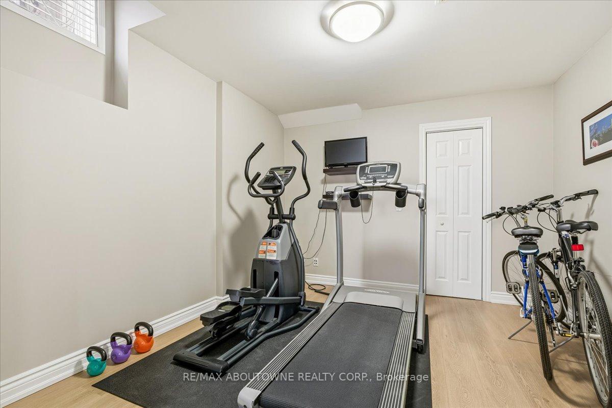 3260 Ribble Crescent, Oakville, ON L6M 0B1, Oakville ON, L6M 0B1