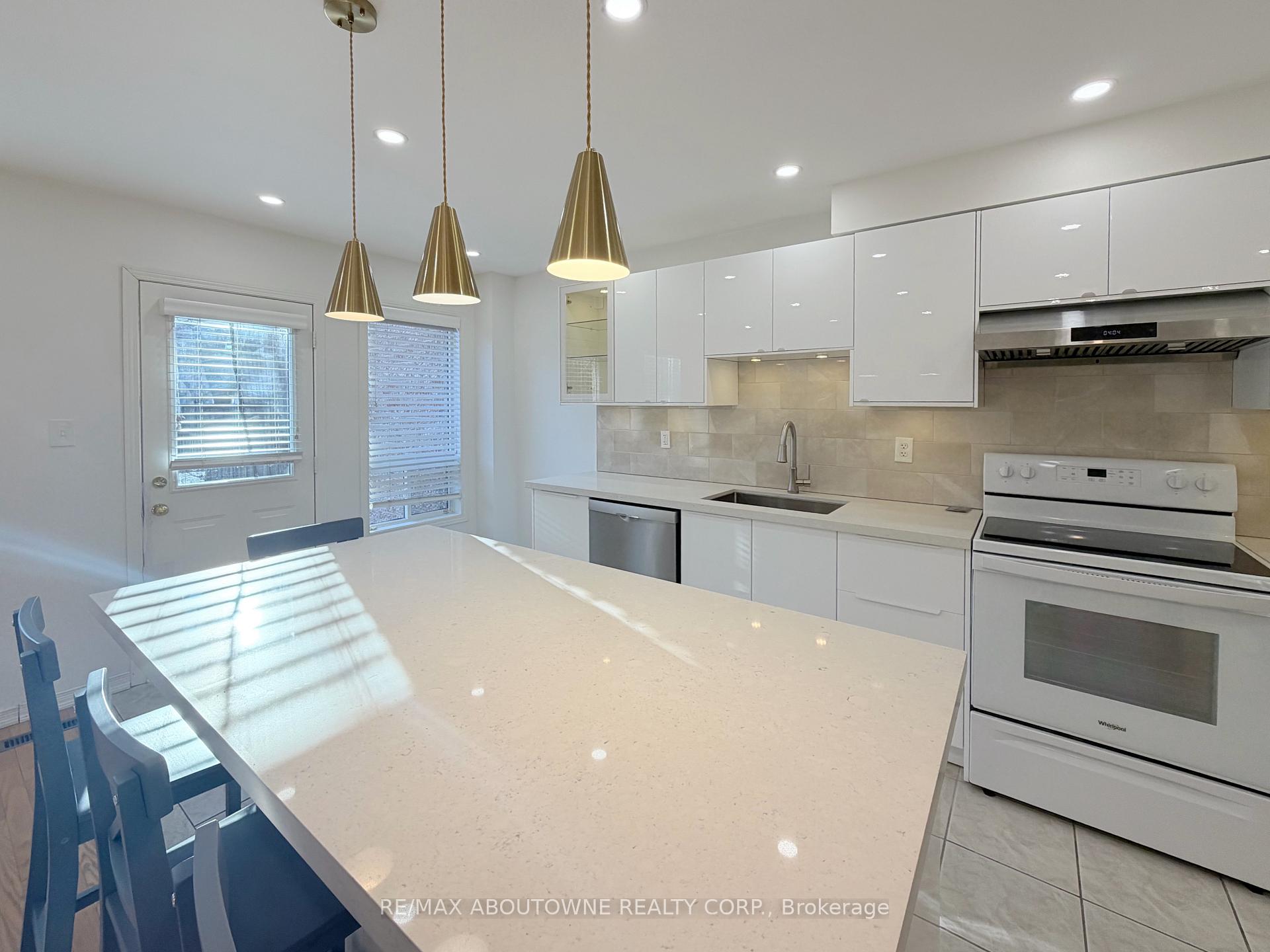 1838 Imperial Way, Burlington, ON L7L 7L9, Burlington ON, L7L 7L9