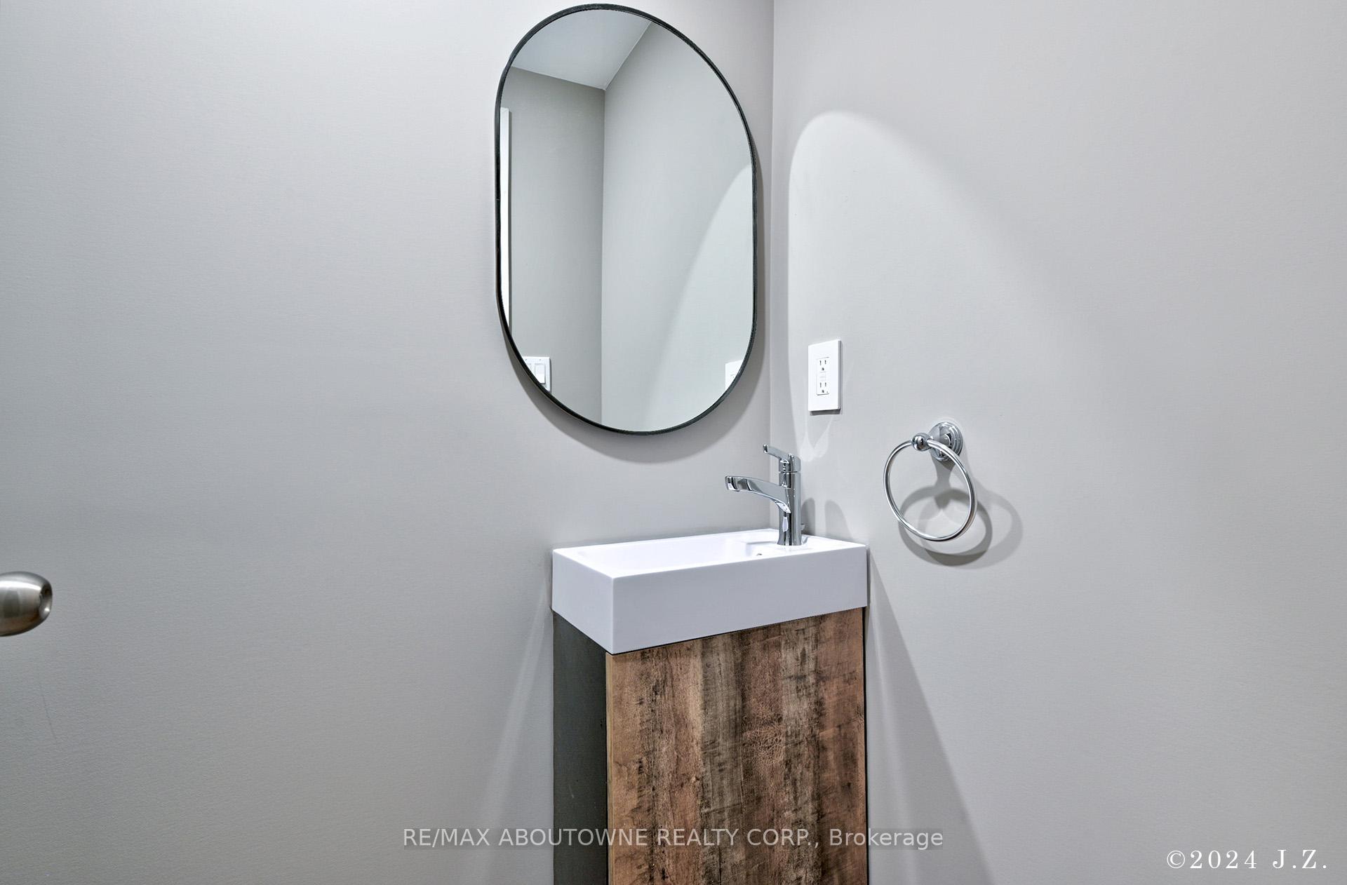 1838 Imperial Way, Burlington, ON L7L 7L9, Burlington ON, L7L 7L9