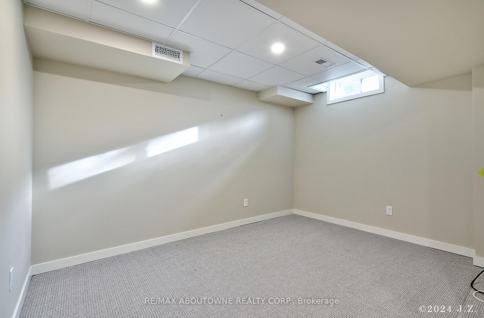 1838 Imperial Way, Burlington, ON L7L 7L9, Burlington ON, L7L 7L9