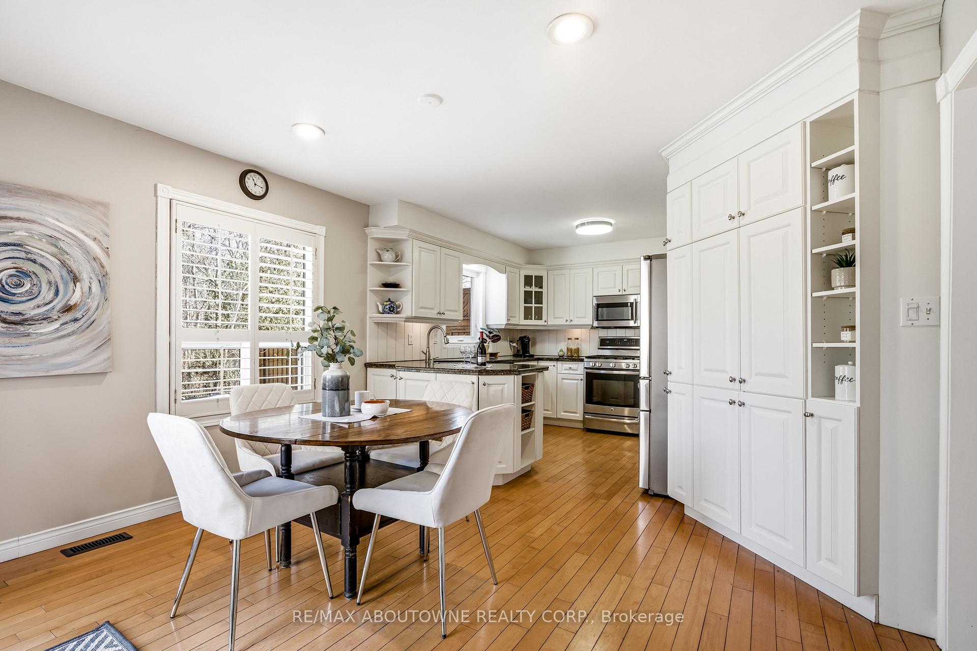 1323 Blackburn Drive, Oakville, ON L6M 2X9