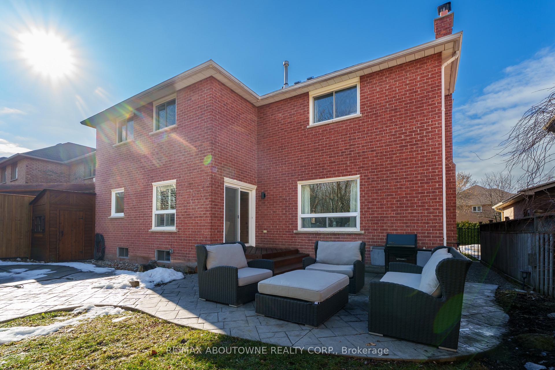 1323 Blackburn Drive, Oakville, ON L6M 2X9
