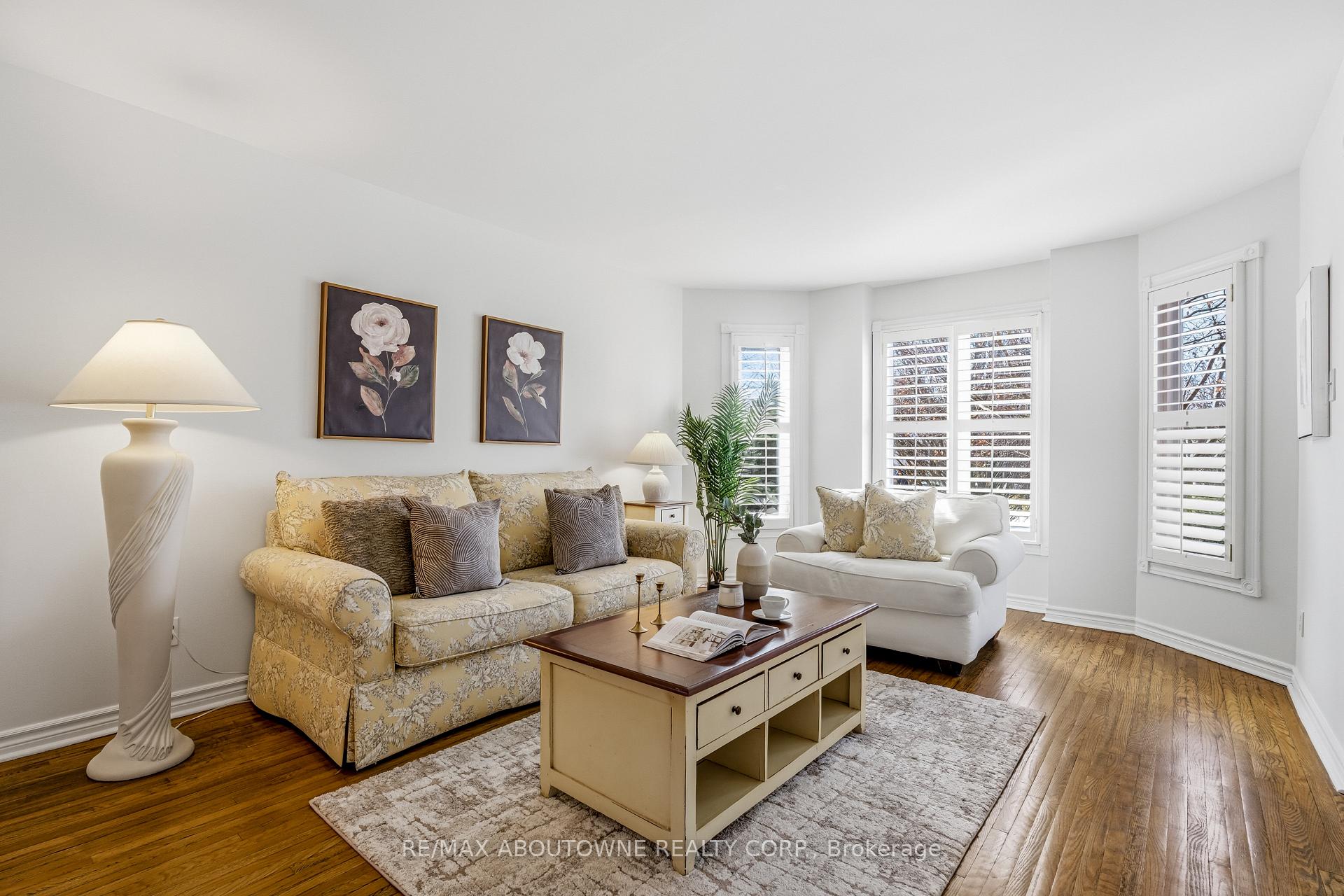 1323 Blackburn Drive, Oakville, ON L6M 2X9