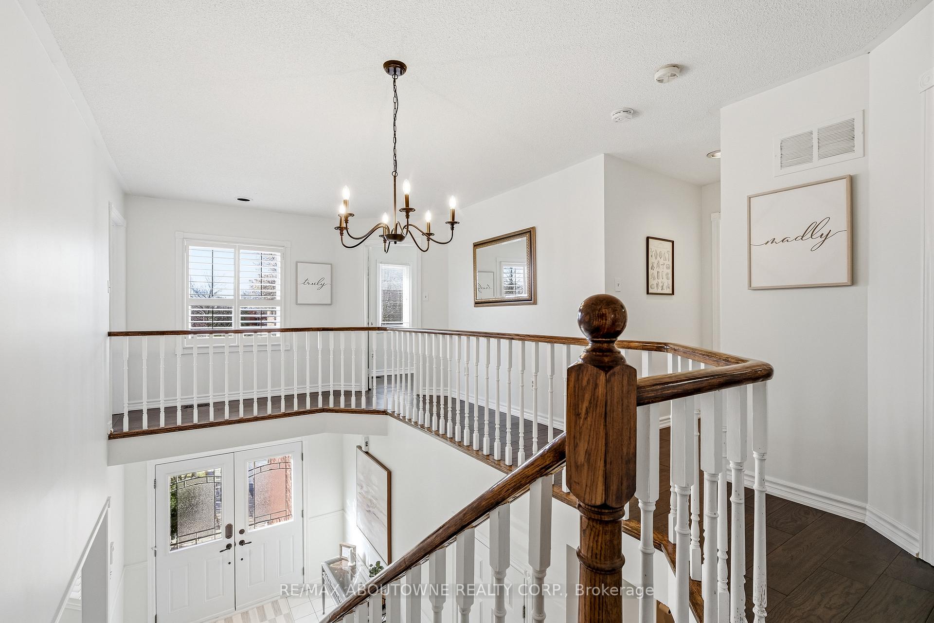 1323 Blackburn Drive, Oakville, ON L6M 2X9