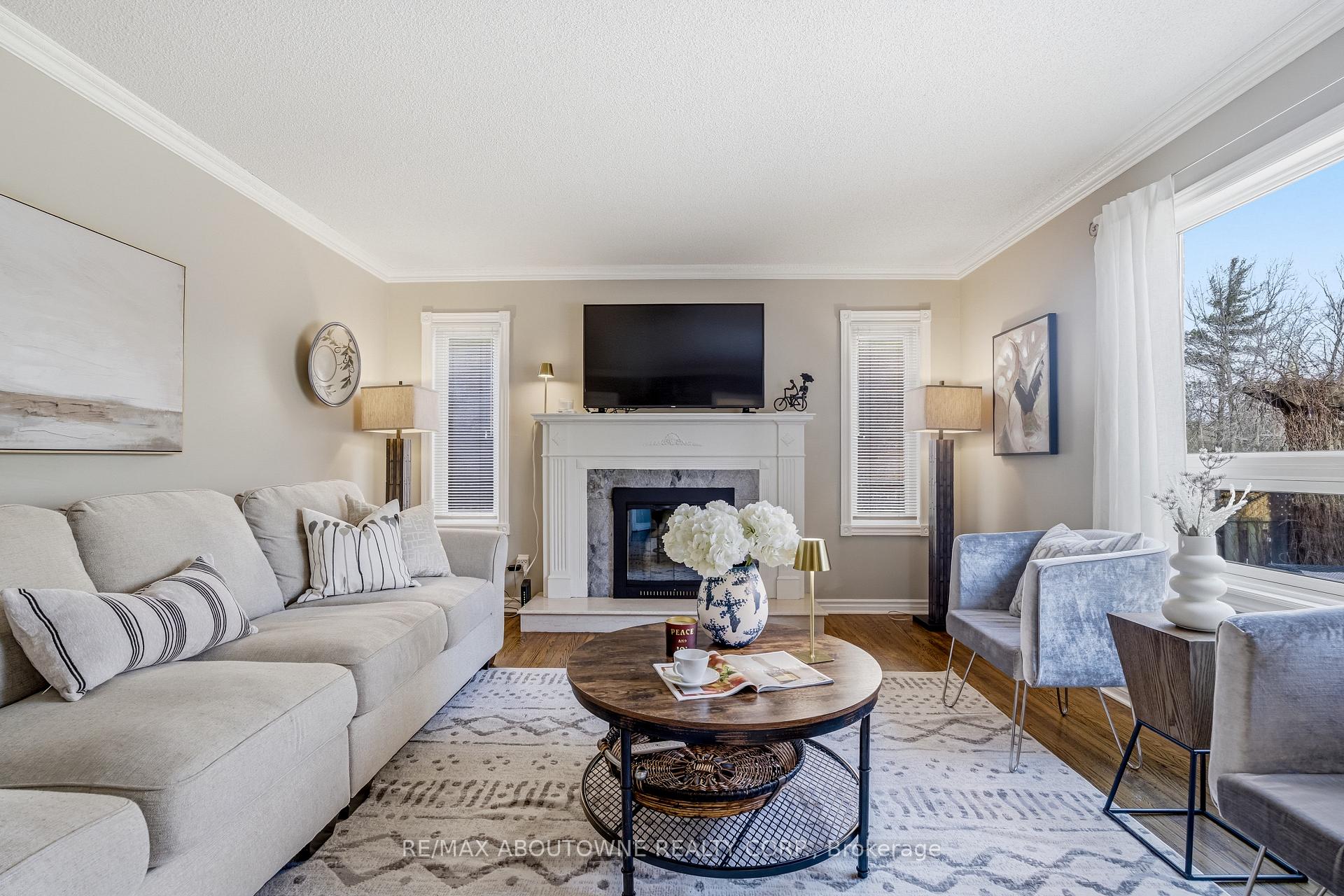 1323 Blackburn Drive, Oakville, ON L6M 2X9