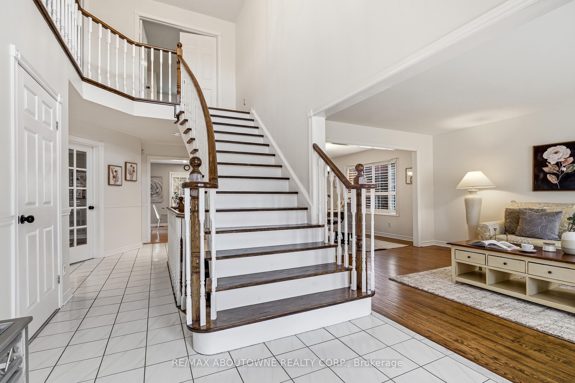 1323 Blackburn Drive, Oakville, ON L6M 2X9