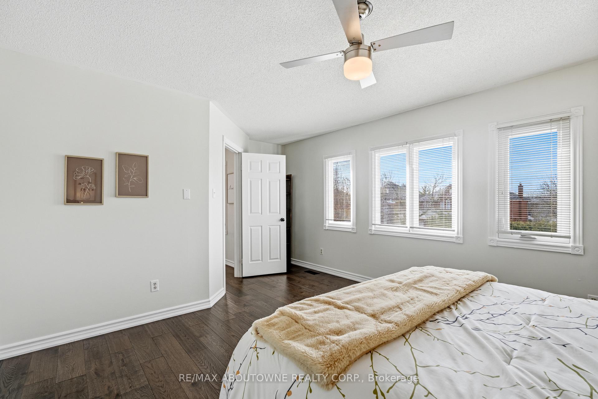 1323 Blackburn Drive, Oakville, ON L6M 2X9