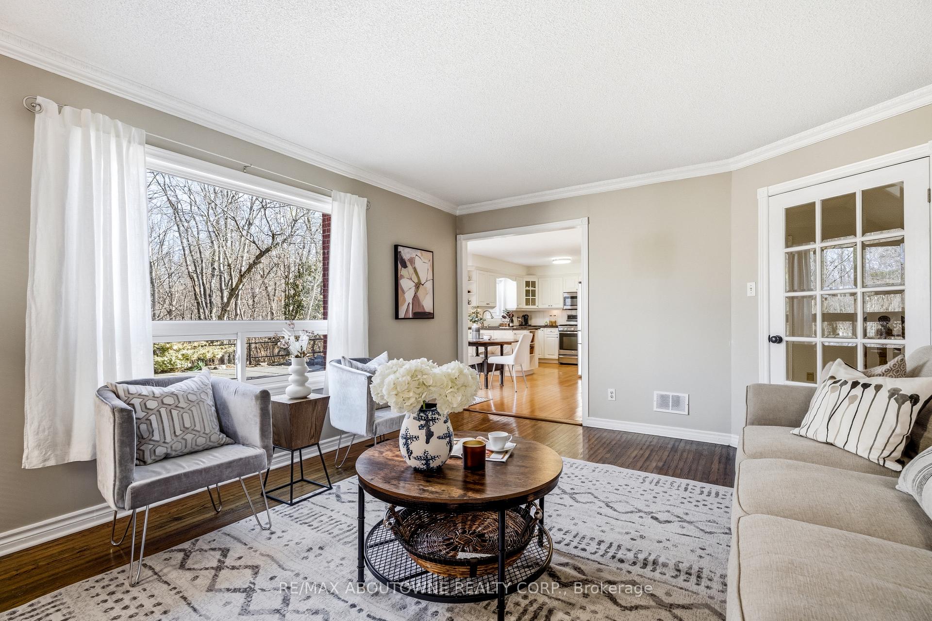 1323 Blackburn Drive, Oakville, ON L6M 2X9