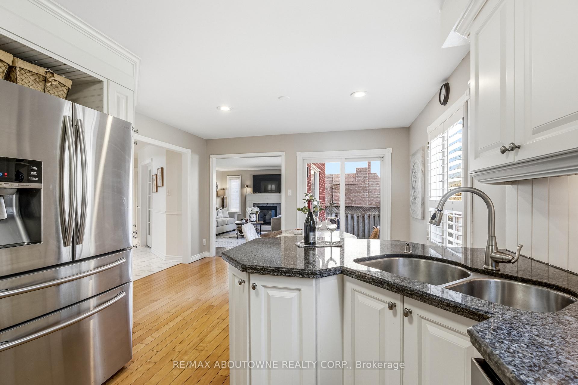 1323 Blackburn Drive, Oakville, ON L6M 2X9