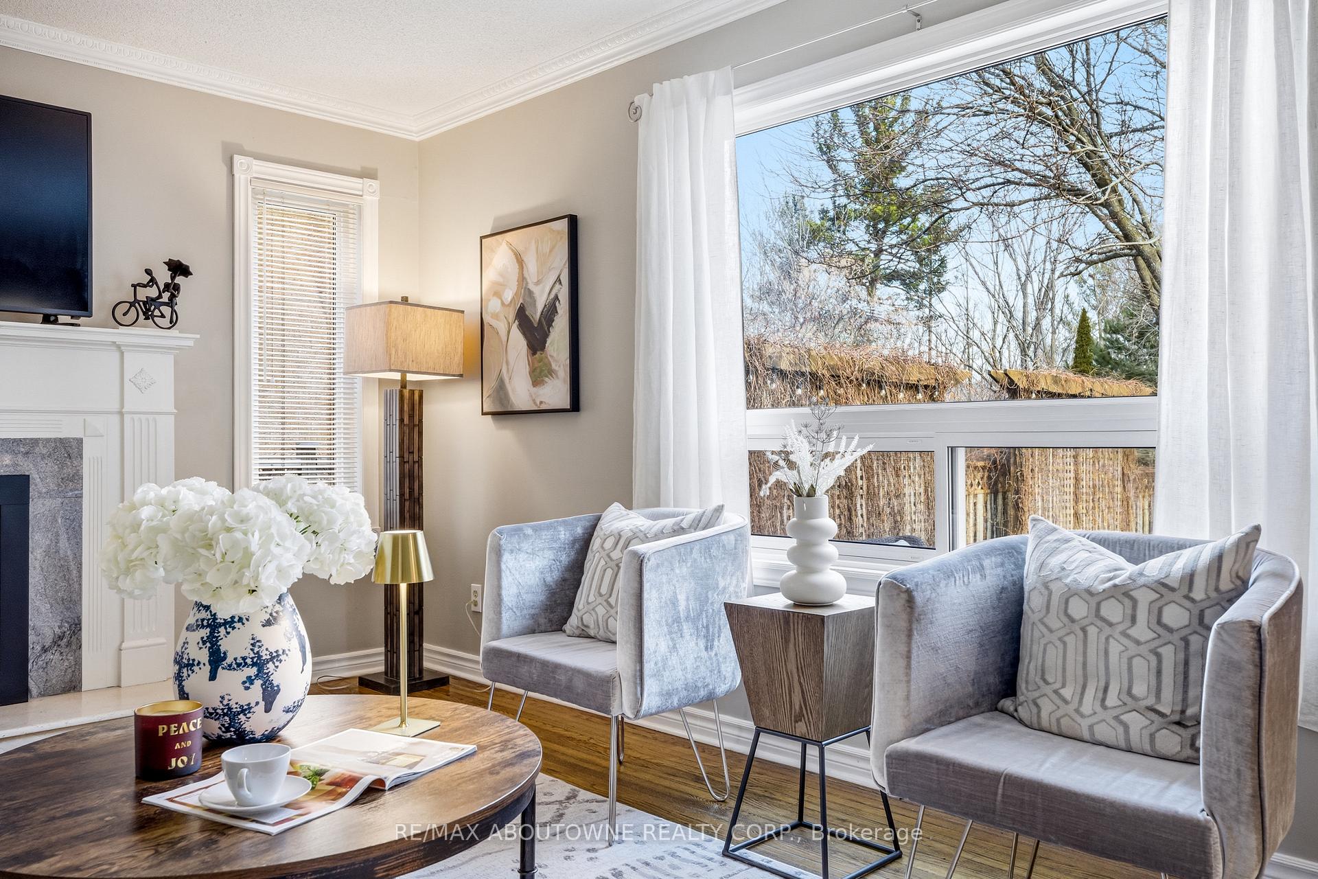 1323 Blackburn Drive, Oakville, ON L6M 2X9