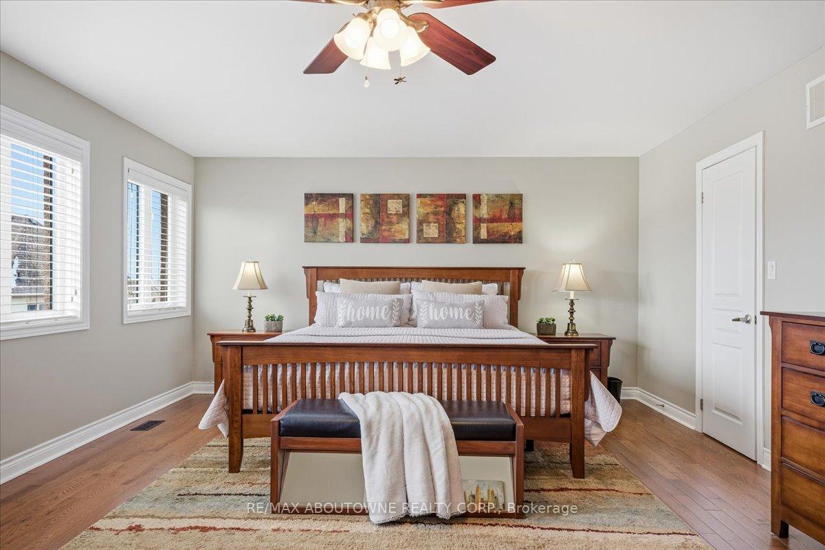 3260 Ribble Crescent, Oakville, ON L6M 0B1