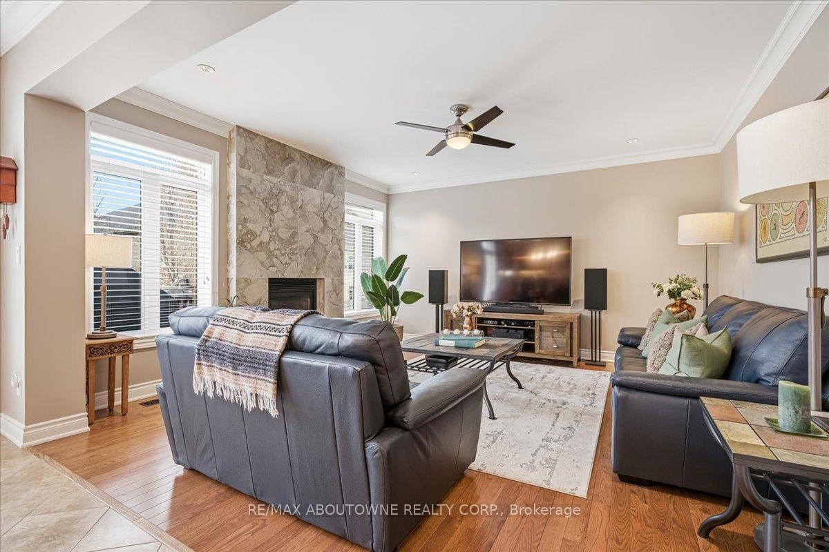 3260 Ribble Crescent, Oakville, ON L6M 0B1