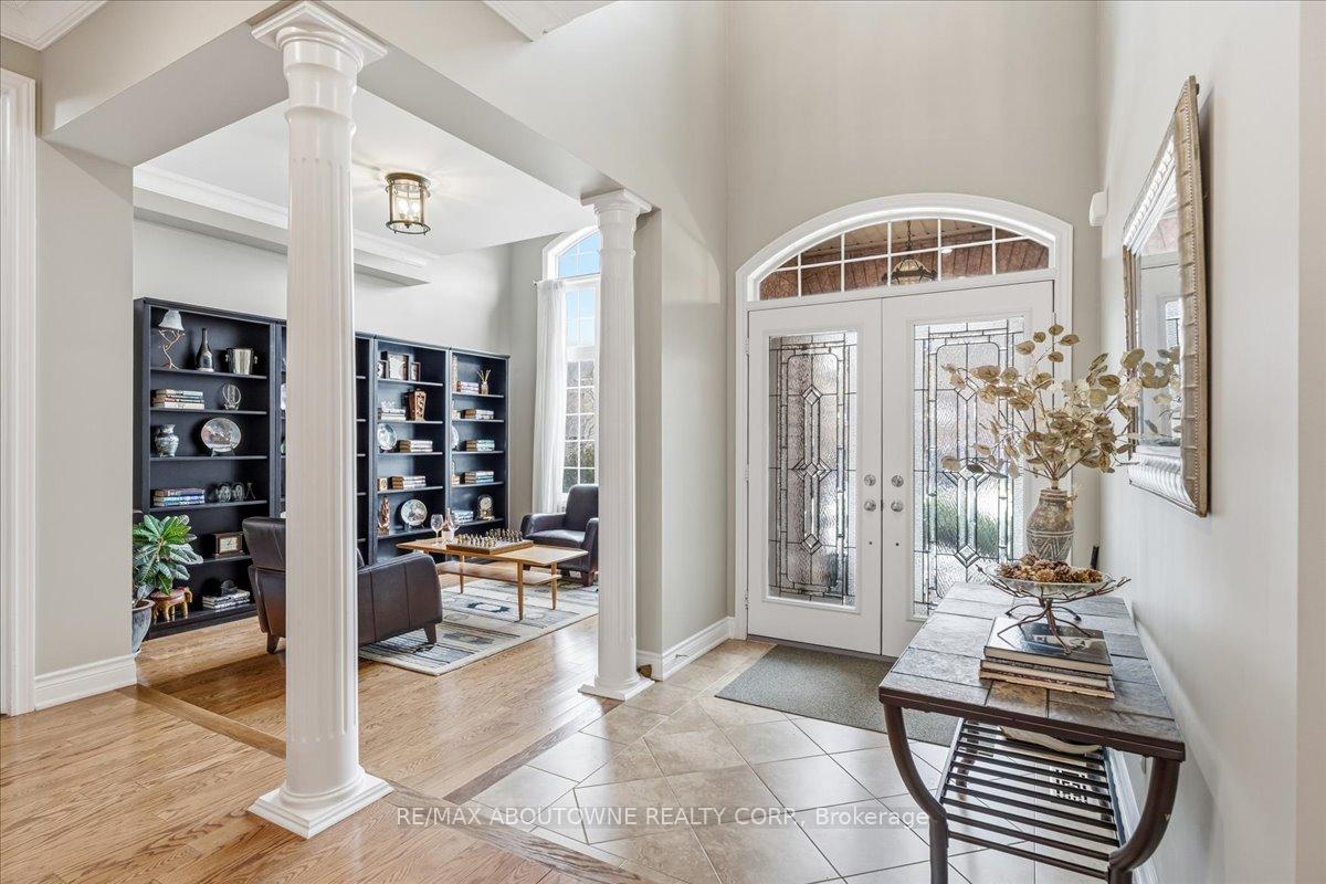 3260 Ribble Crescent, Oakville, ON L6M 0B1