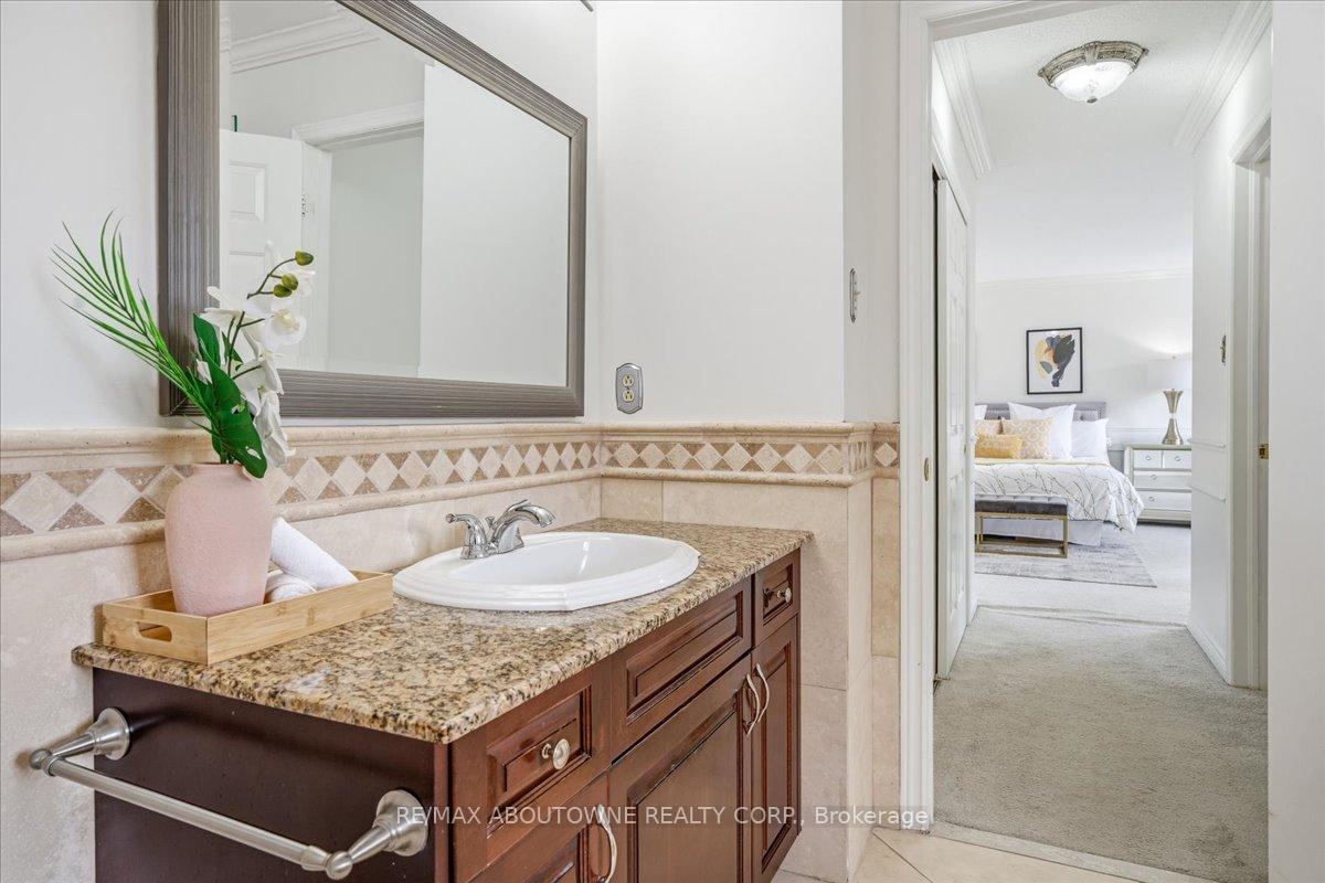 1320 Monks Passage N/A, Oakville, ON L6M 1J5