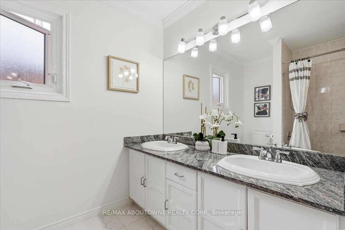 1320 Monks Passage N/A, Oakville, ON L6M 1J5