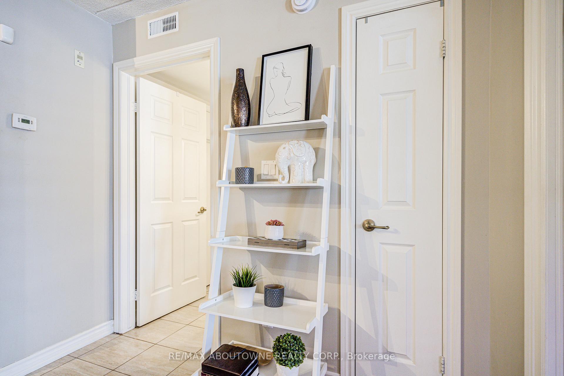 1490 Bishops Gate 109