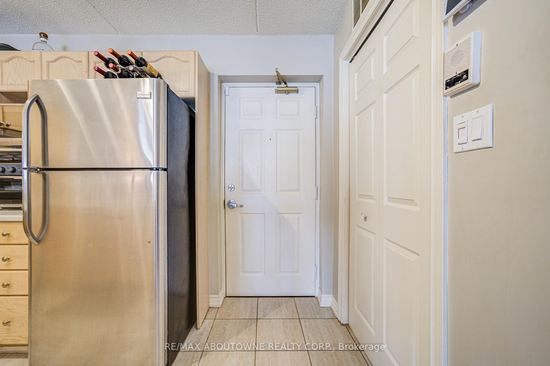 1490 Bishops Gate 109