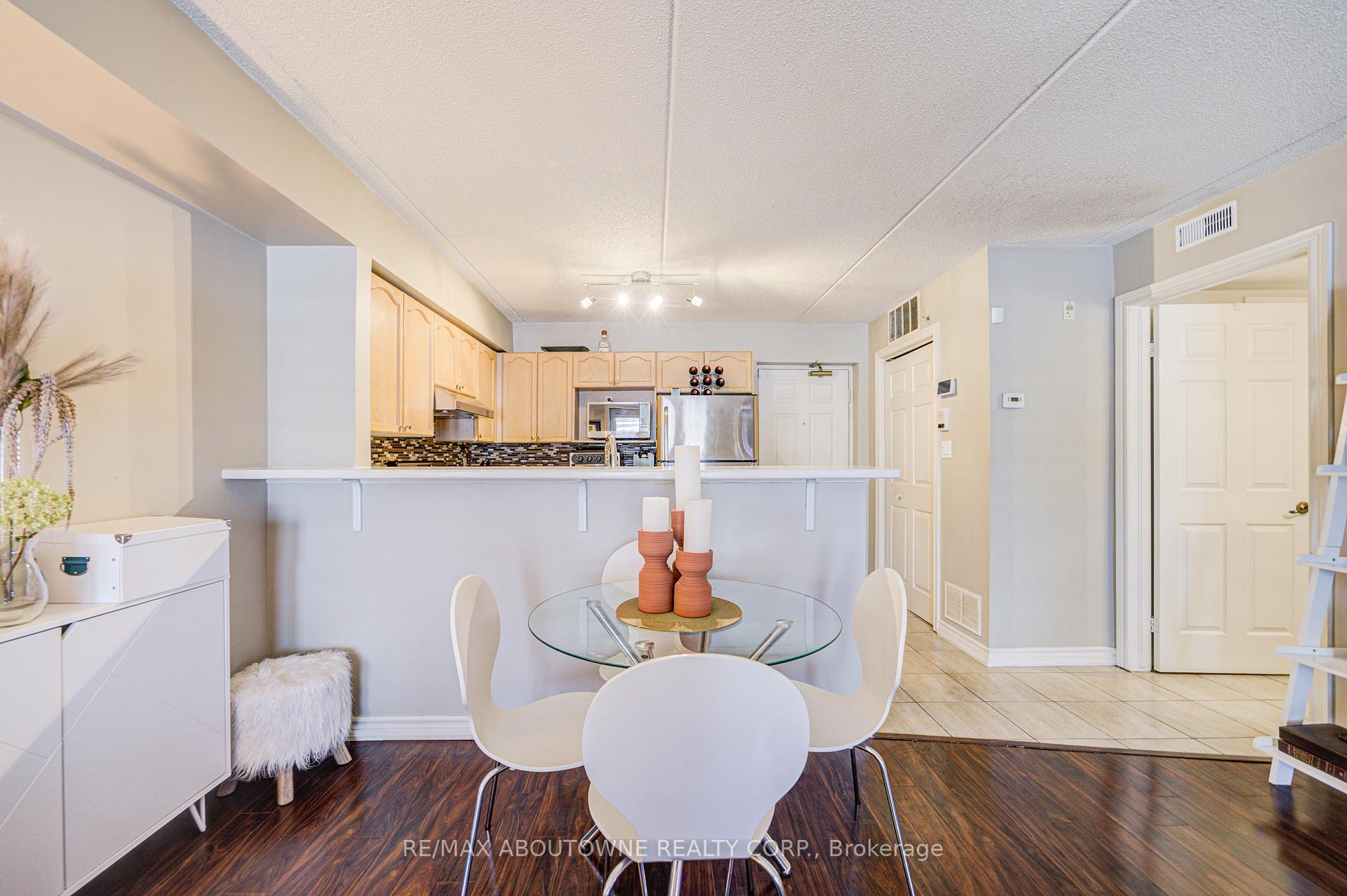 1490 Bishops Gate 109