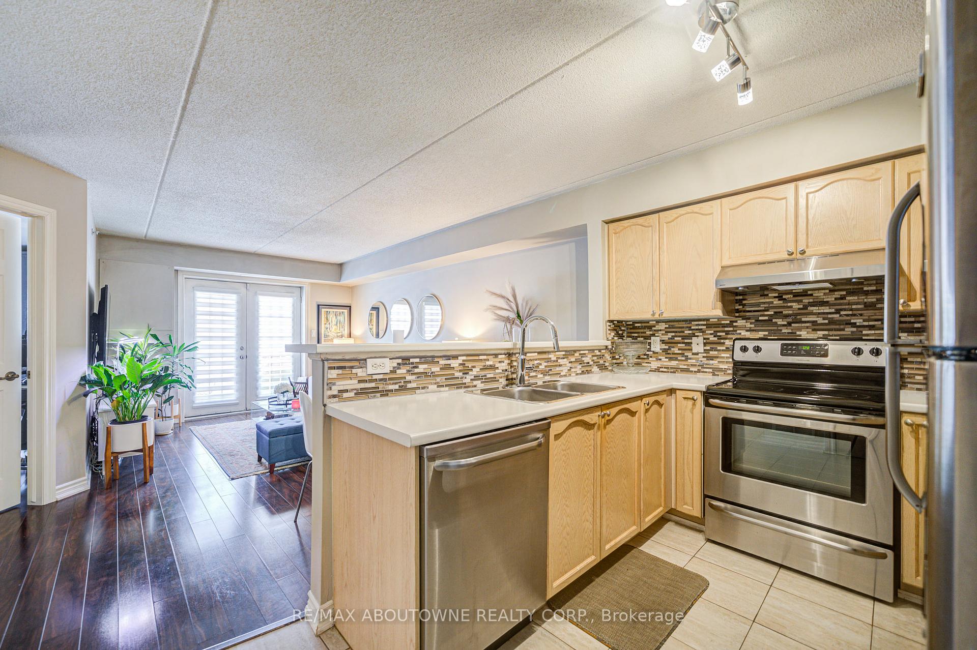 1490 Bishops Gate 109