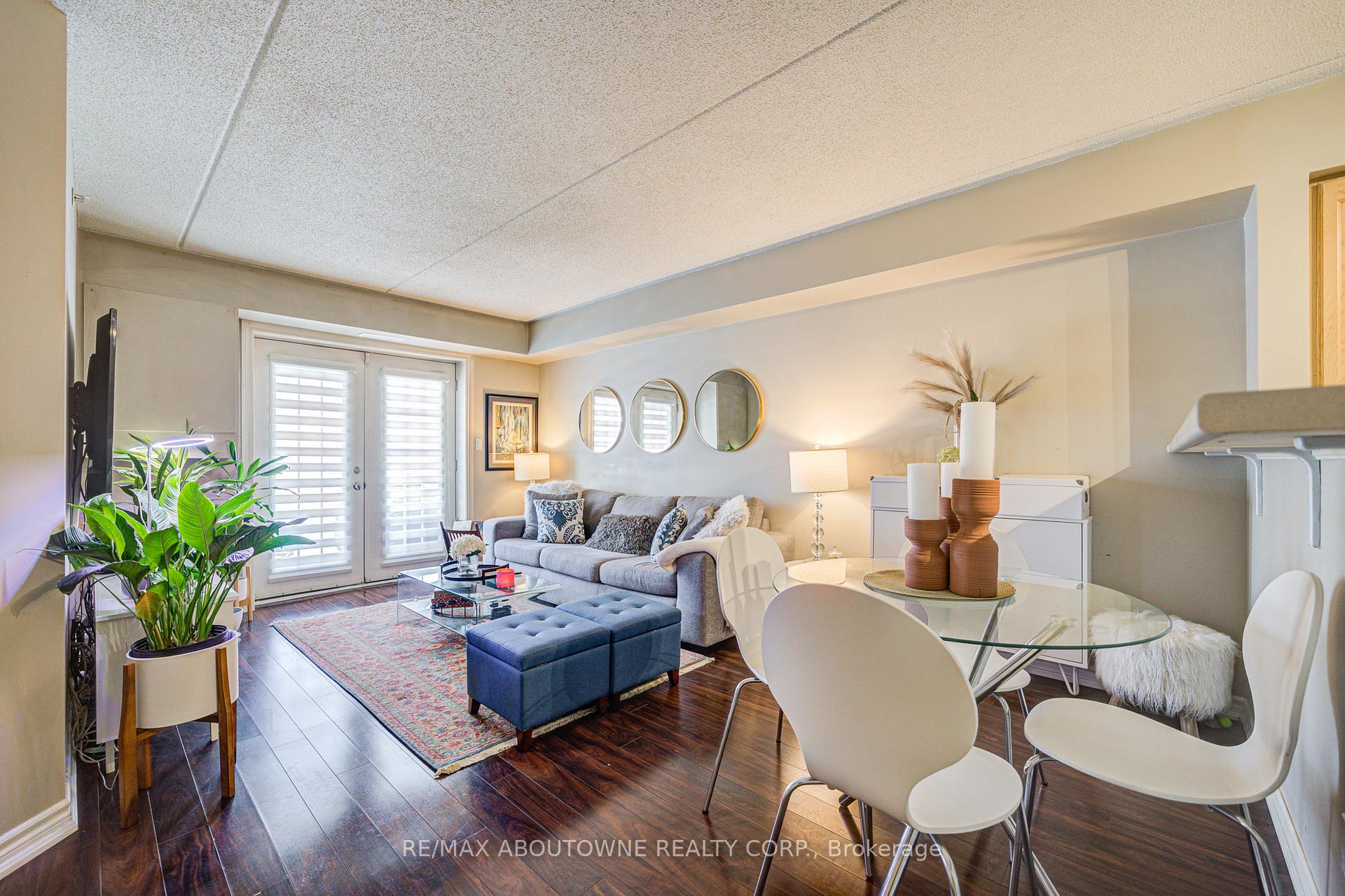 1490 Bishops Gate 109