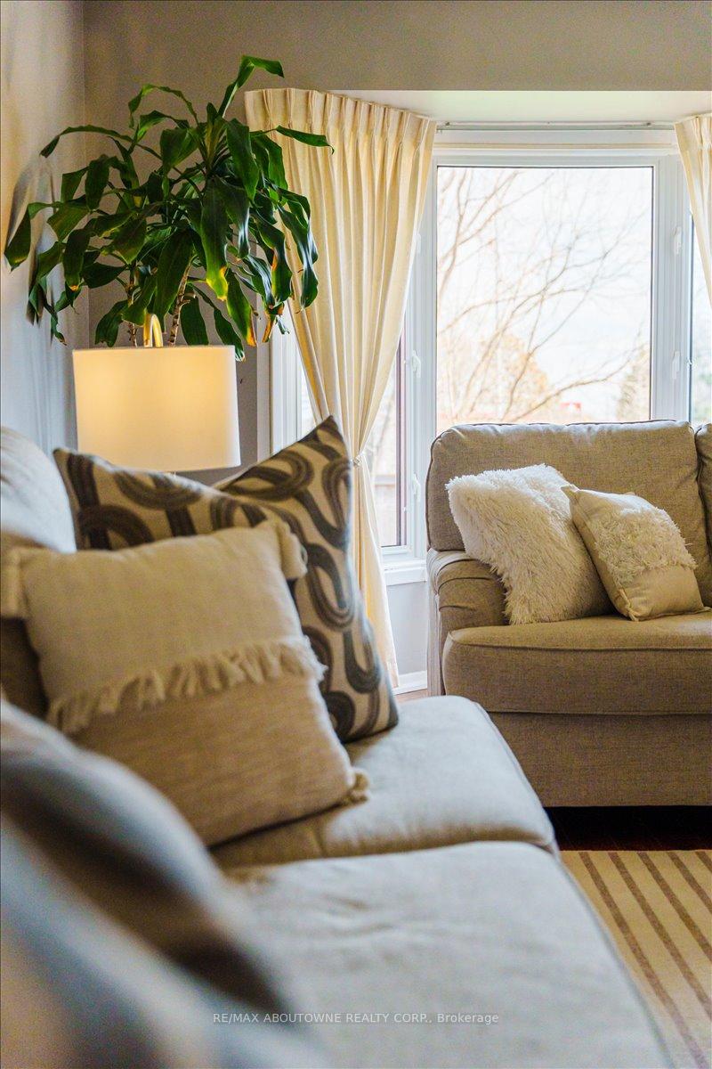 1148 Bridlewood Trail