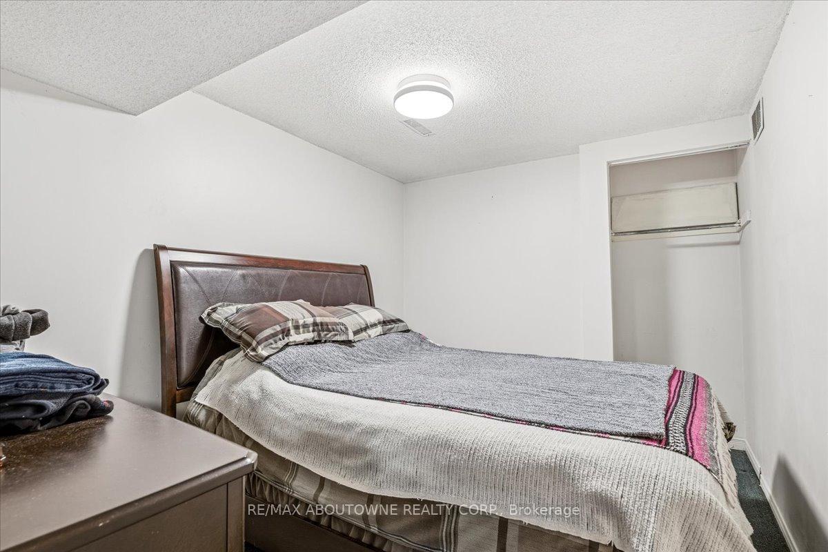 1148 Bridlewood Trail