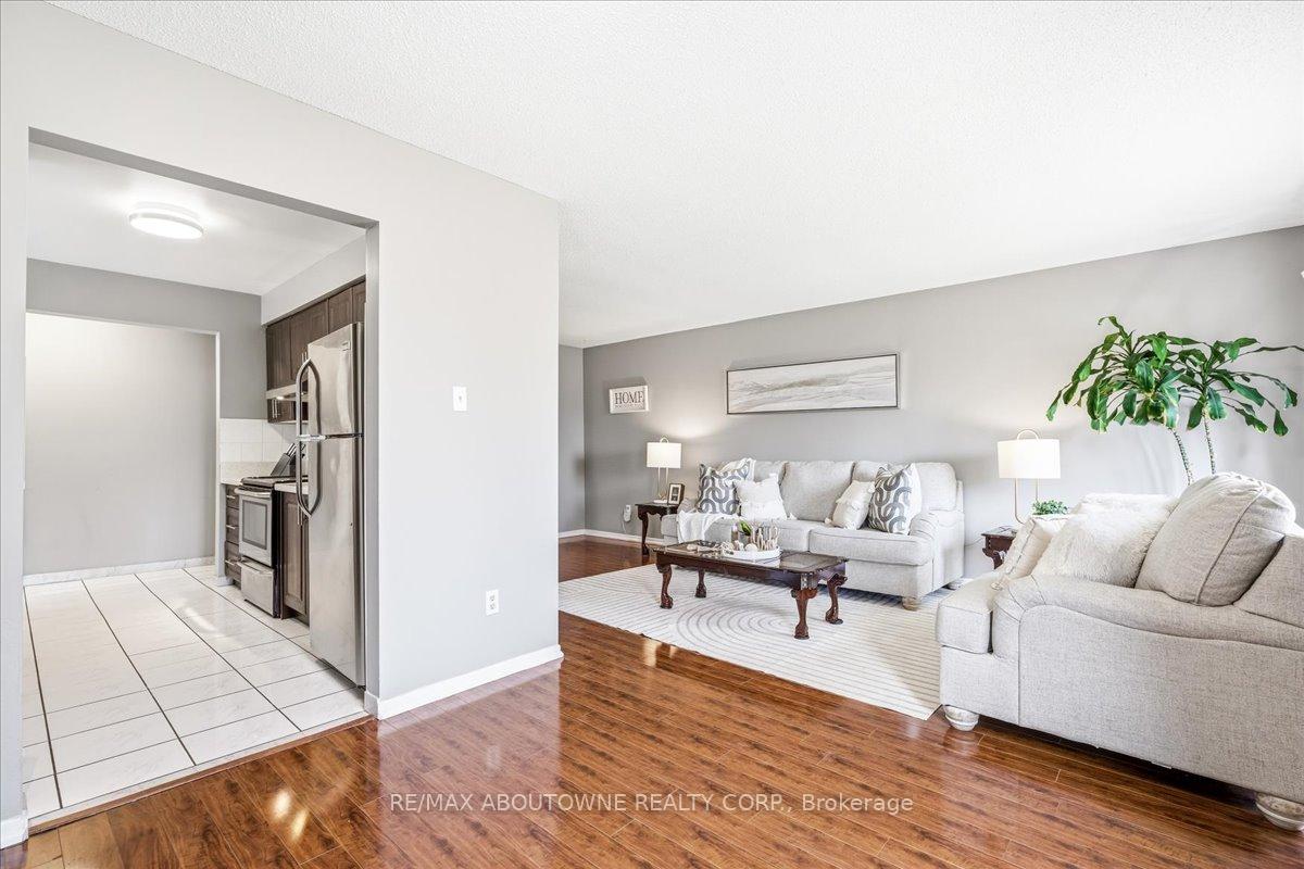 1148 Bridlewood Trail