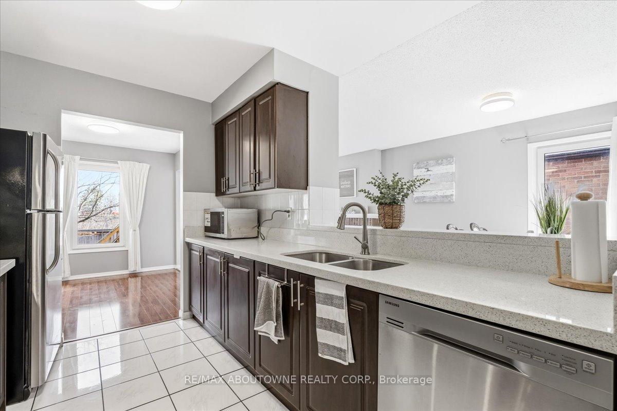 1148 Bridlewood Trail