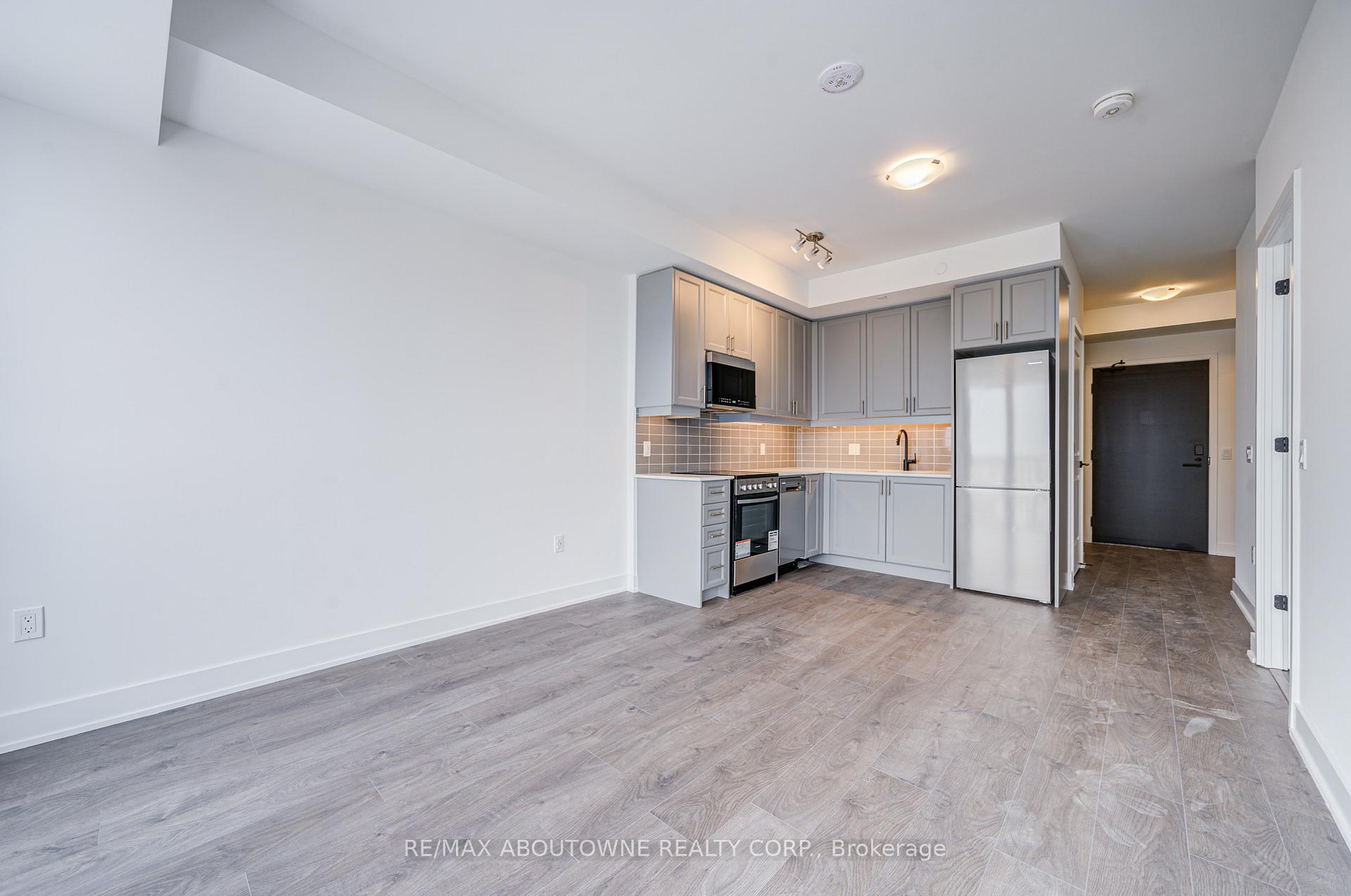 2333 Khalsa Gate 604