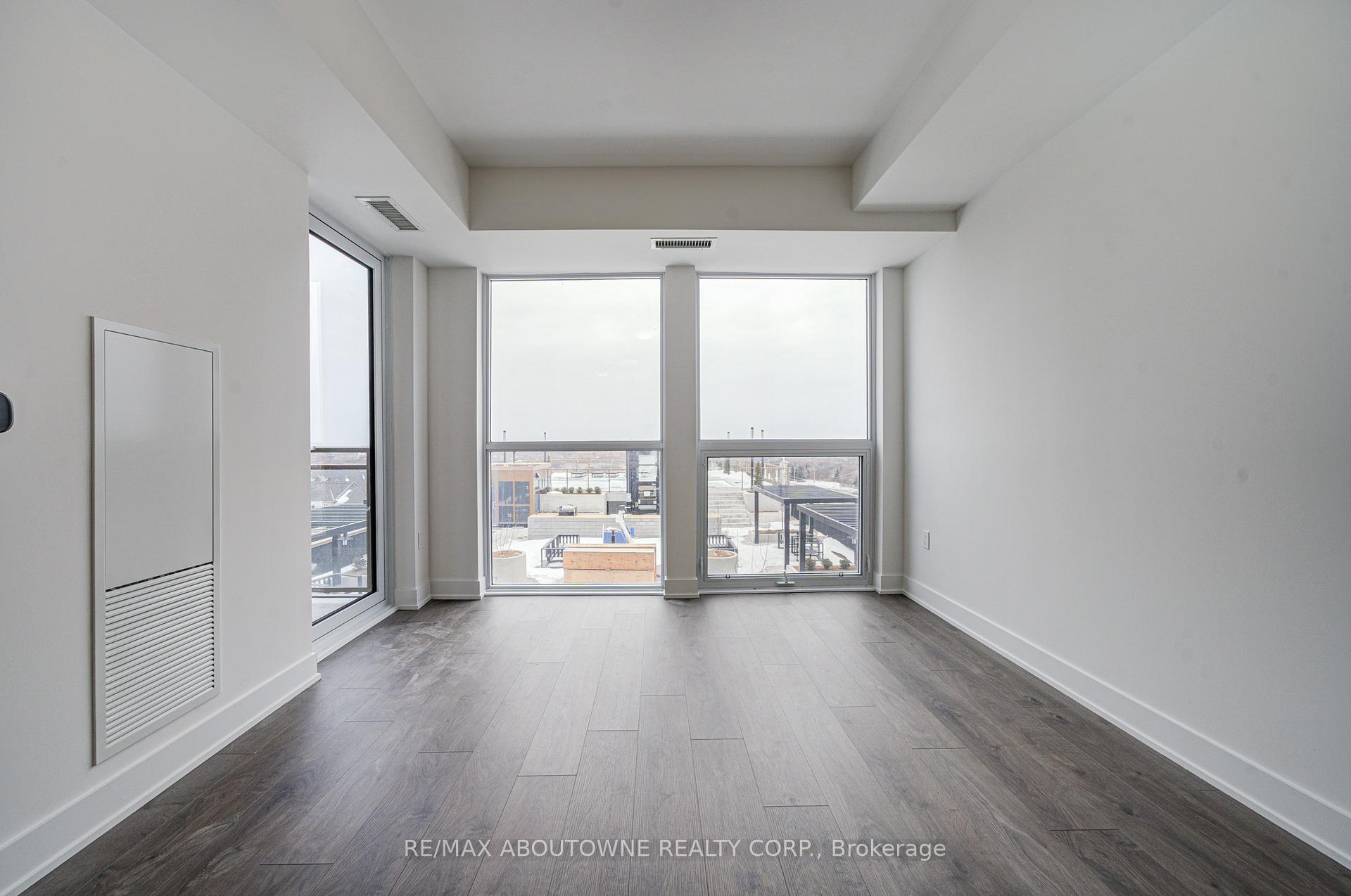 2333 Khalsa Gate 604