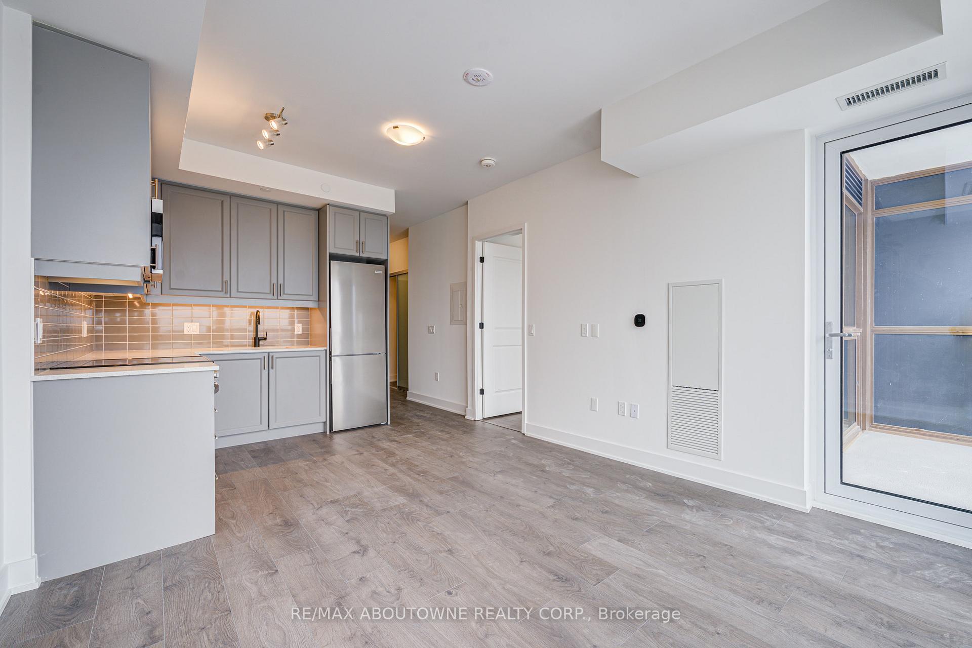 2333 Khalsa Gate 604