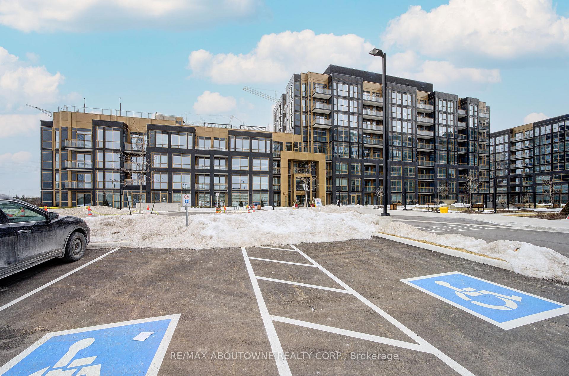 2333 Khalsa Gate 604