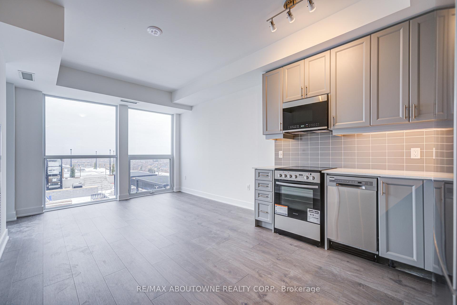 2333 Khalsa Gate 604