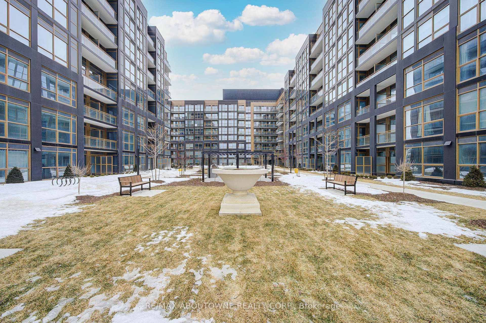 2333 Khalsa Gate 604