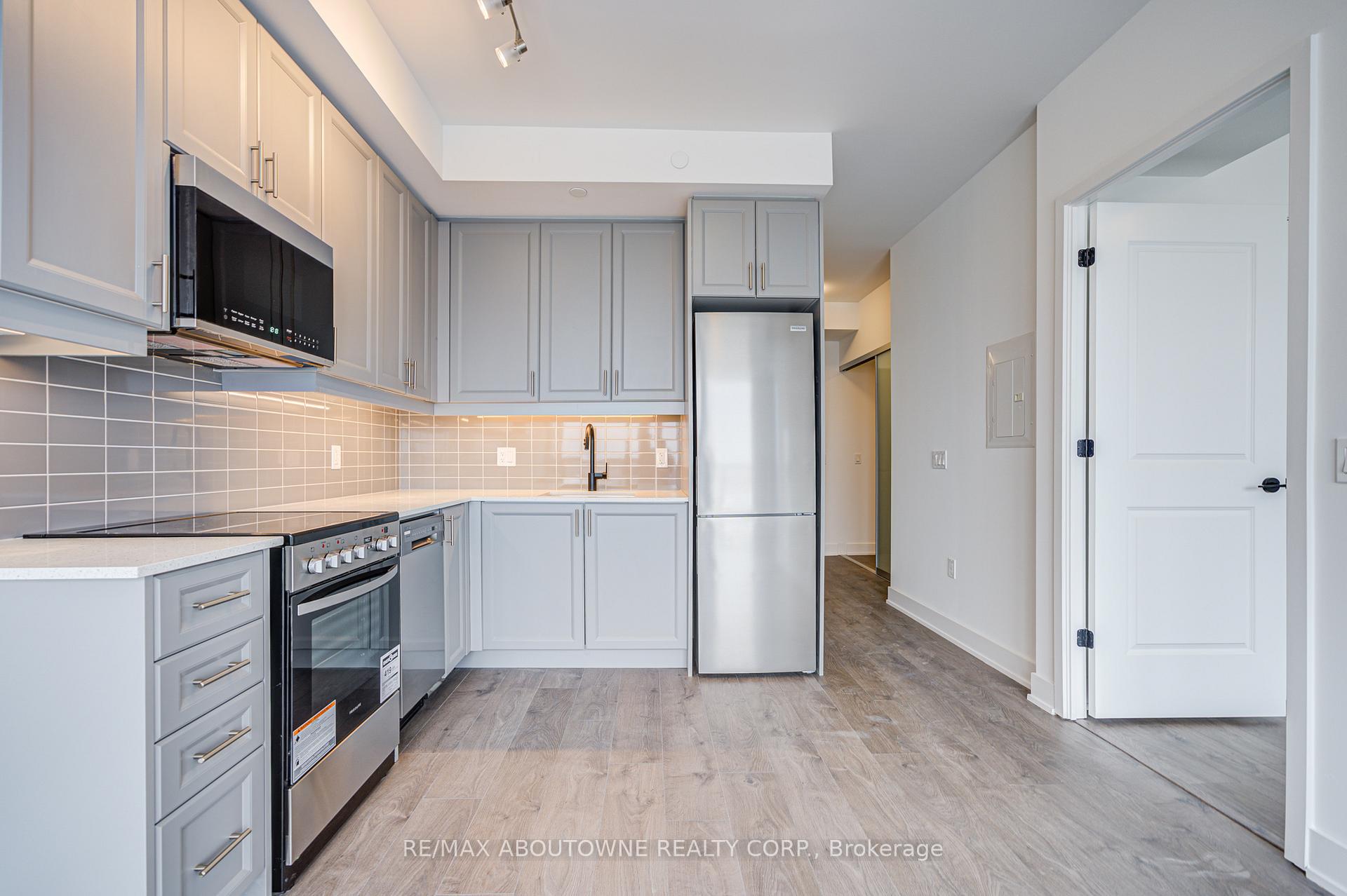 2333 Khalsa Gate 604