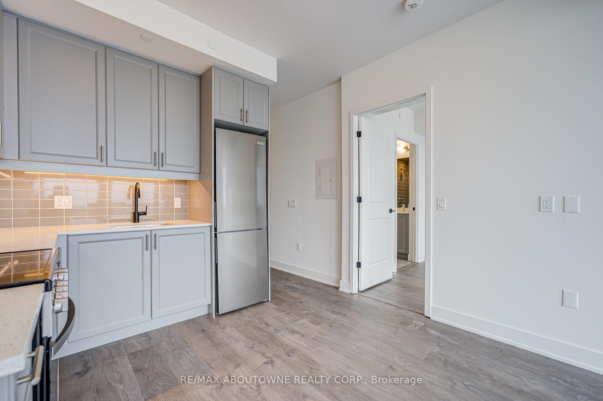 2333 Khalsa Gate 604