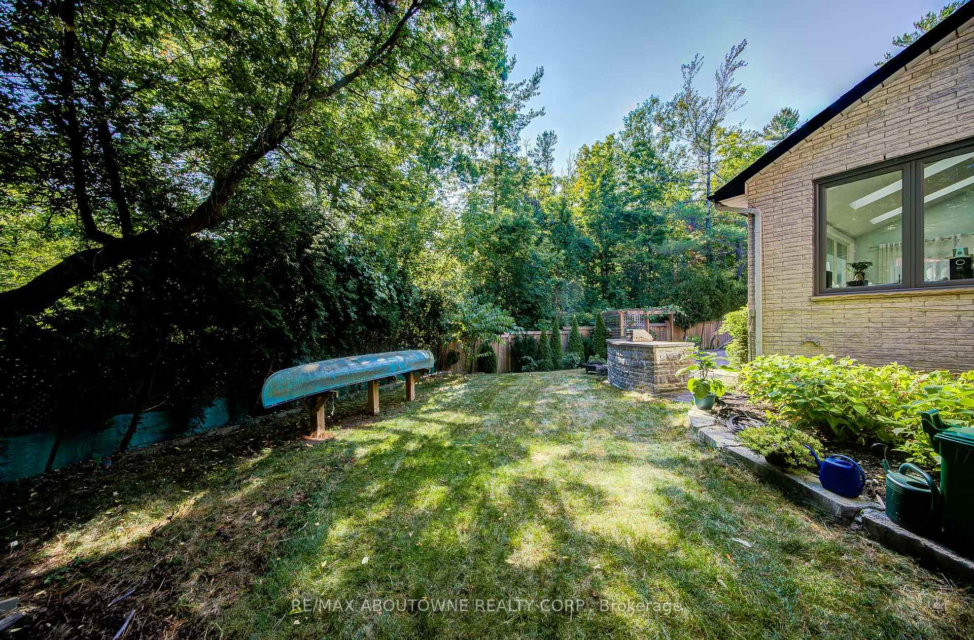 1328 King Henry Court