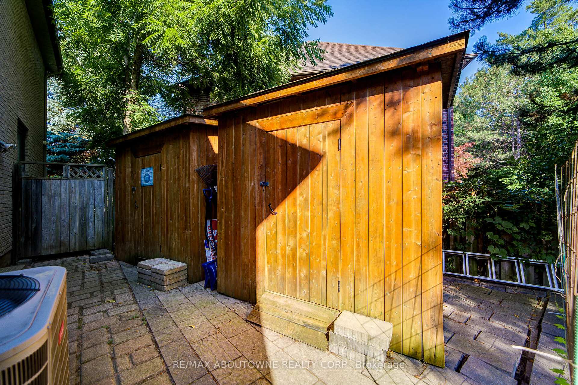 1328 King Henry Court