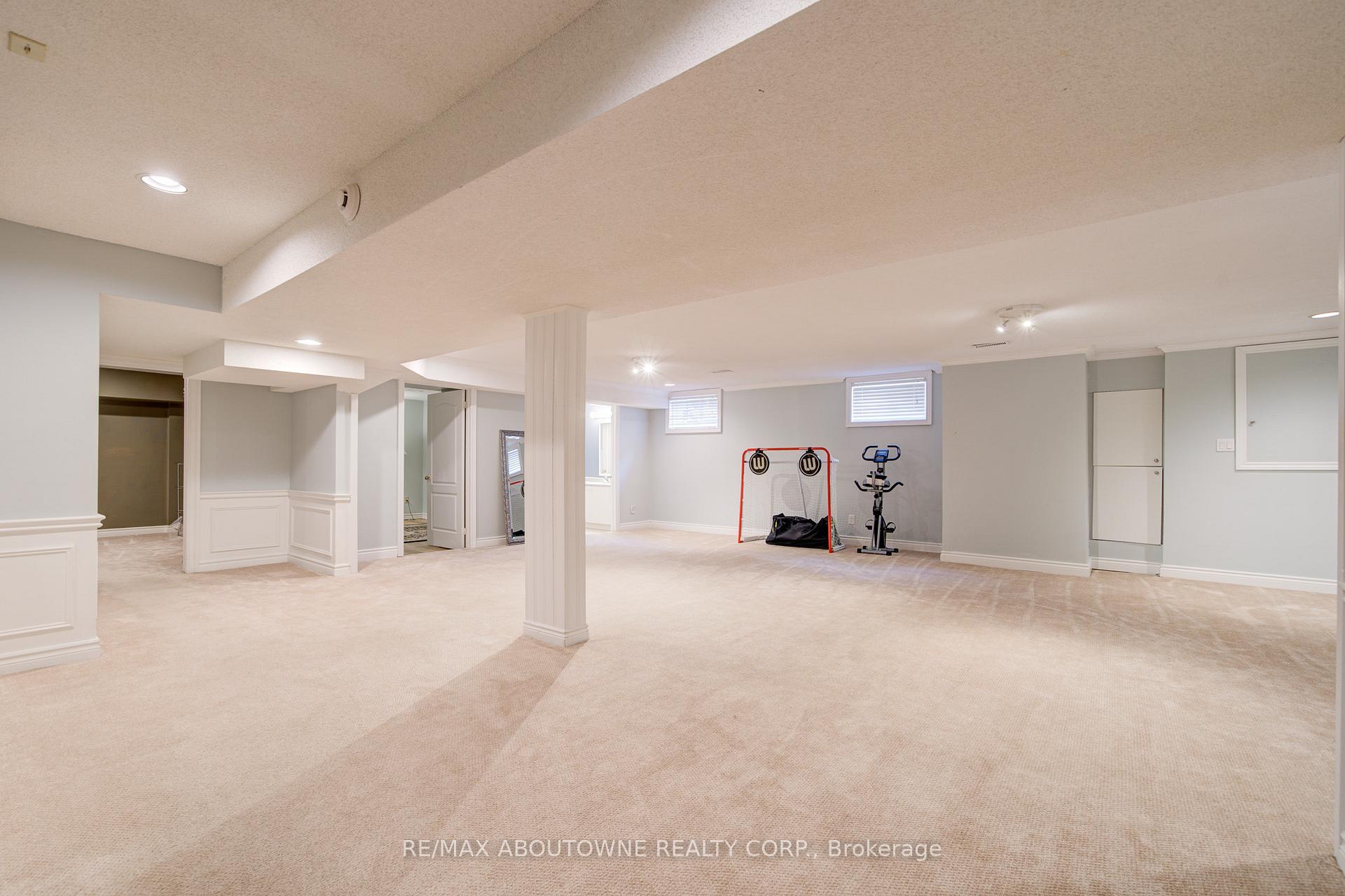 1328 King Henry Court