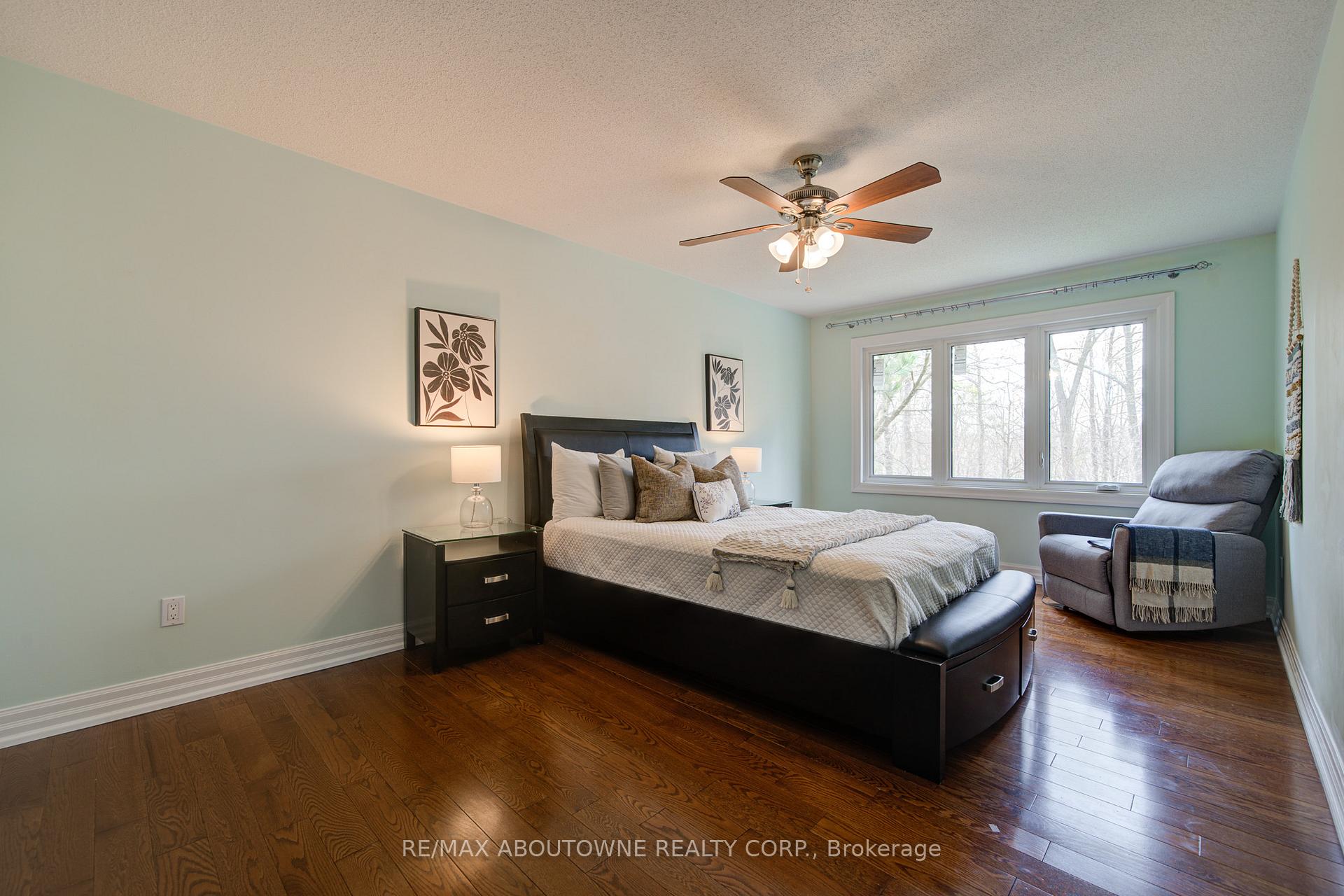 1328 King Henry Court